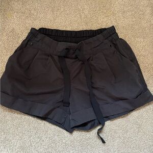 Lulu size 6 “spring breakaway”